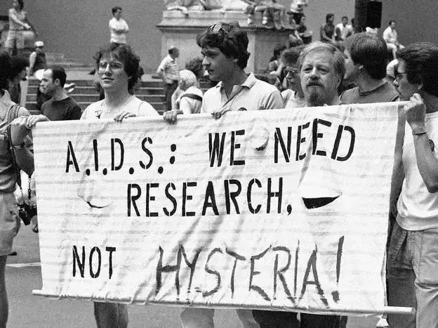 对待艾滋病，我们需要的是研究，而不是歇斯底里